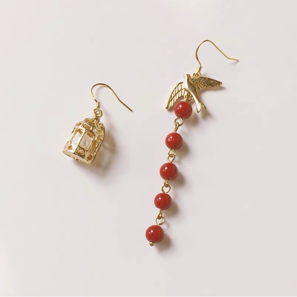 CLEARANCE❗️ *set of 2* Handmade earrings - Picture 2 of 3